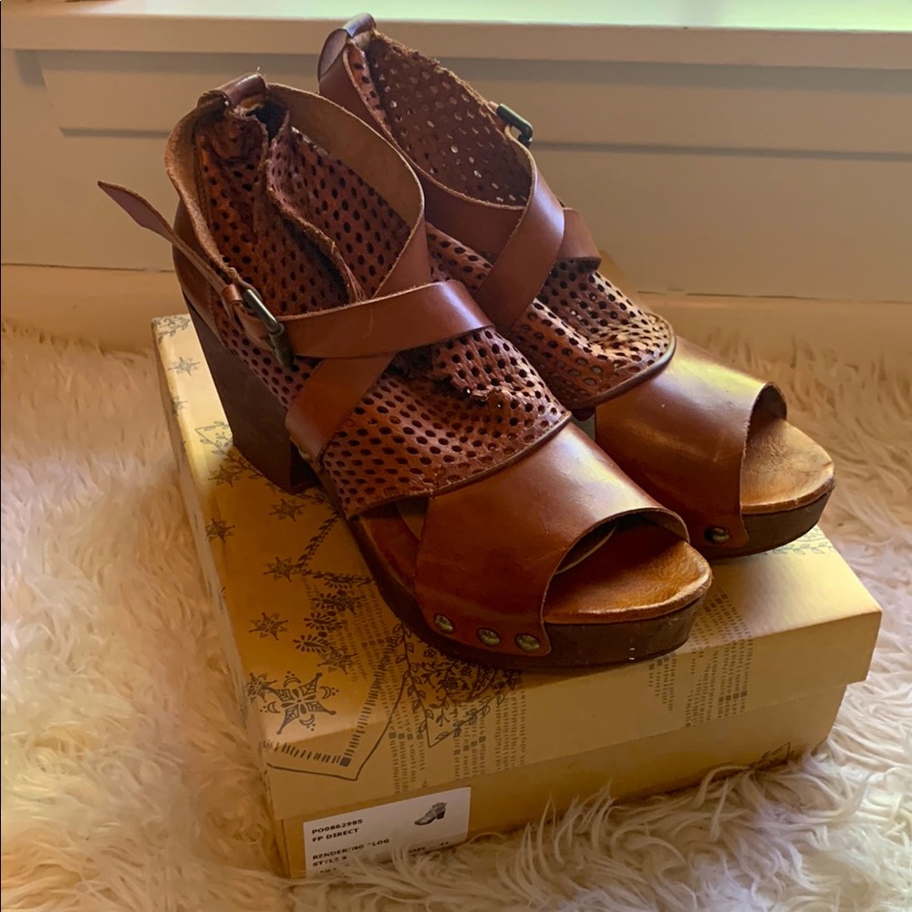 Free People Rendering Clog Leather Wedge Sandals